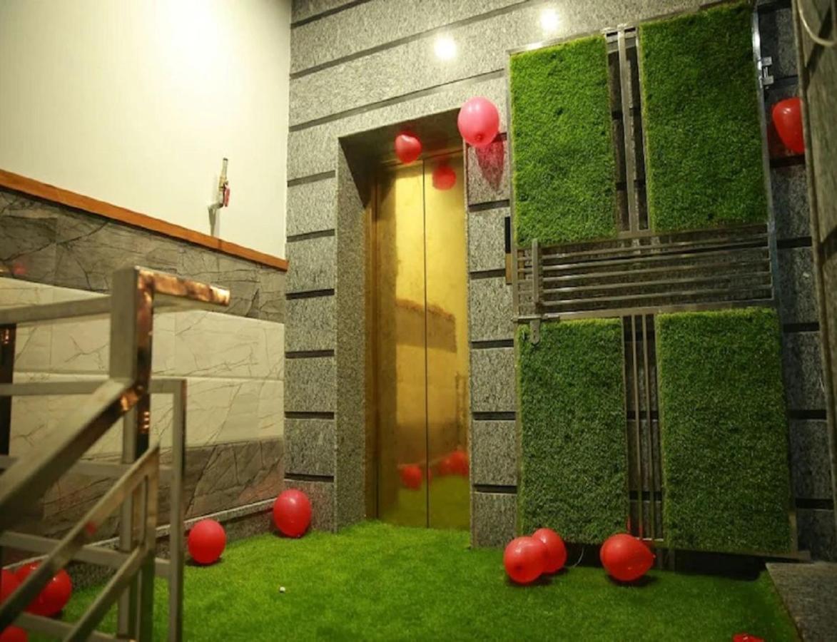 Hotel Kings, Rohtak Exteriér fotografie