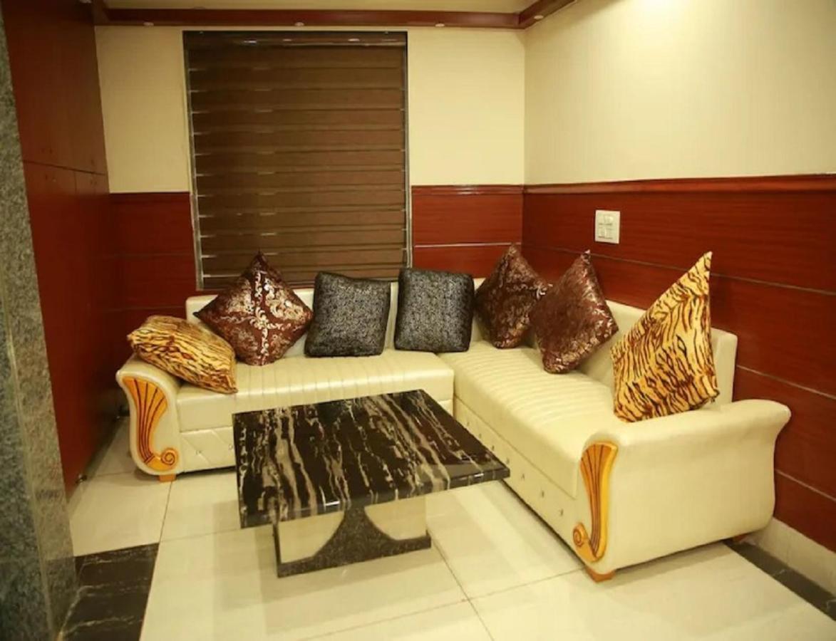 Hotel Kings, Rohtak Exteriér fotografie