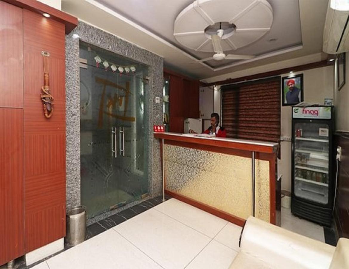 Hotel Kings, Rohtak Exteriér fotografie