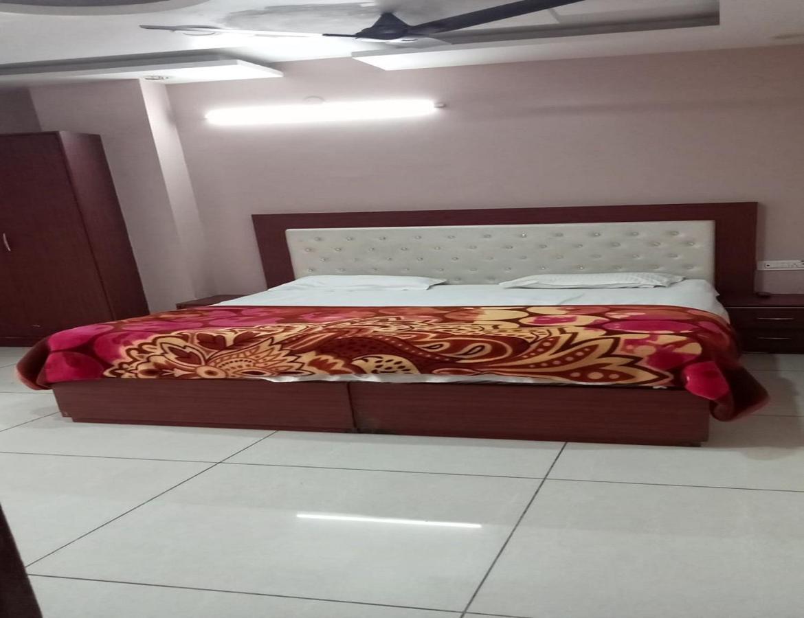Hotel Kings, Rohtak Exteriér fotografie